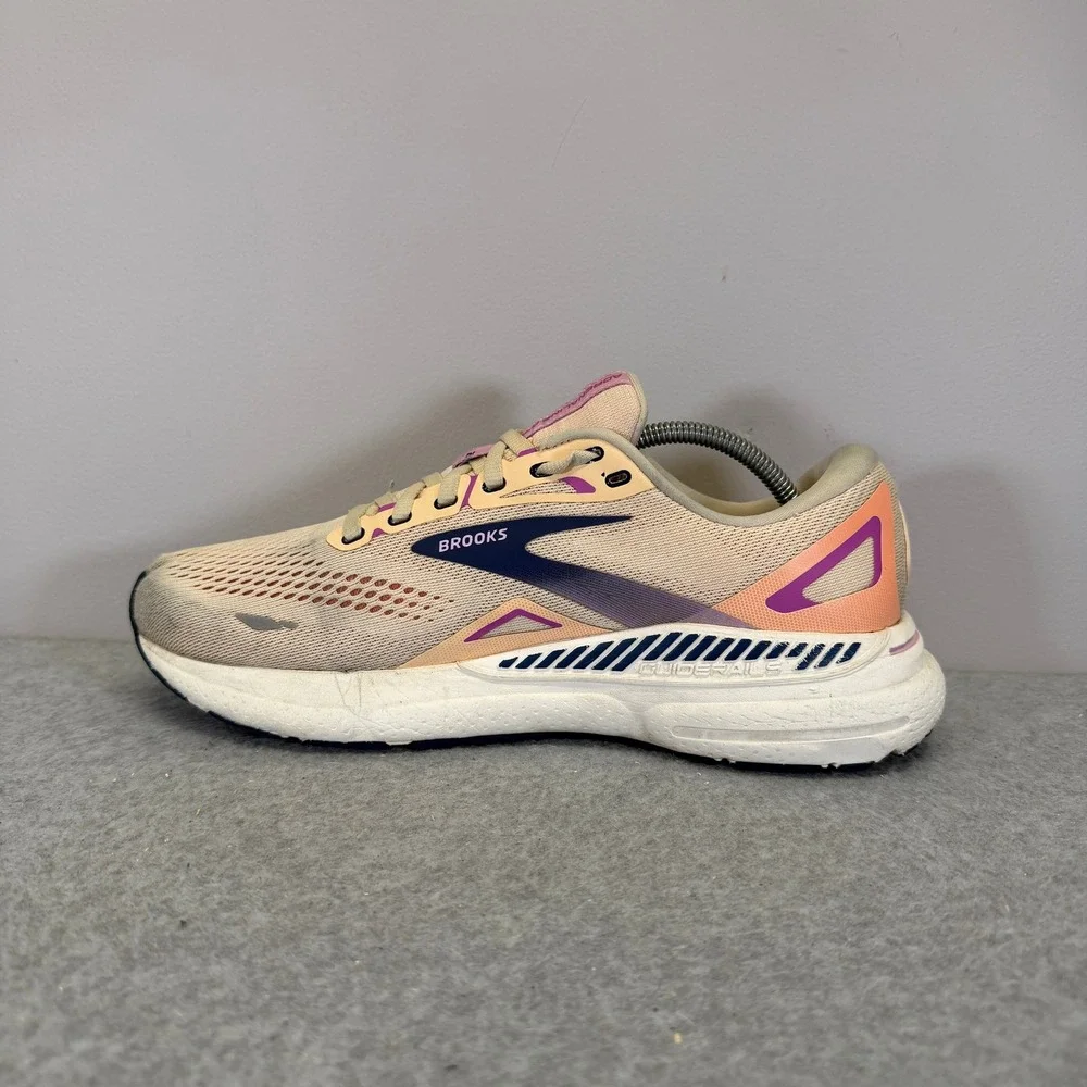 Brooks Adrenaline GTS 23 Womens Shoes Size 9 Running Sneakers 1203811B795